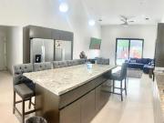 Residencia en Venta en Sierra Alta 9no. sector con 5...