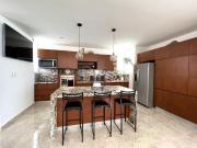 Residencia en Venta en Temozón Norte, Privada con Amenidades