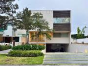 RESIDENCIA EN VENTA EN VALLE REAL, ZONA REAL, ZAPOPAN
