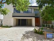 Residencia en venta en Yucatán Country Club Mérida