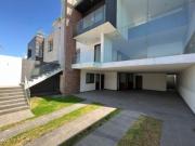 Residencia en Venta Lomas Verdes con vigilancia