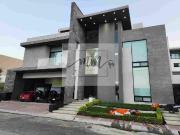 Residencia en venta Sierra Alta 9o sector