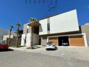 Residencia en VENTA! Ubicación: Mision de los Lagos