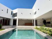 RESIDENCIA EN VENTA UBICADA EN LA PRIVADA BOSQUES DE...