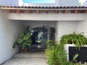 RESIDENCIA EN VENTA UNA PLANTA EN PASEO JURICA QUERETARO