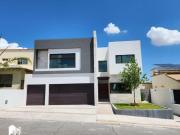RESIDENCIA EN VENTA ZONA VALLES