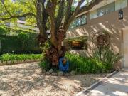 Residencia excepcional en doble terreno con dos frentes...