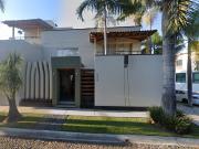 ¡Residencia exclusiva en Colima con Certeza Jurídica...