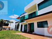 Residencia Moderna en Bosques del Refugio ? con Roof...