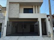 Residencia Moderna en Universidad Sur