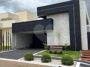 Residência no Condomínio Grand Trianon Conforto,...