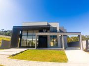 RESIDÊNCIA Nova em Condomínio Fechado | 4 SUÍTES | 543...