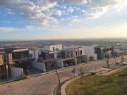 Residencia nueva 4 recamaras,una en planta baja con baño...