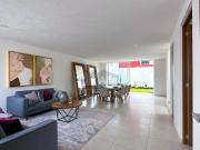 Residencia nueva a 2 minutos del la estación del Tren...