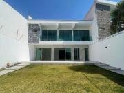 Residencia Nueva en Venta en Priv con Vig 24/7 a 5 min...