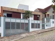 Residência, ótimo padrão com 4 suítes nos altos do...