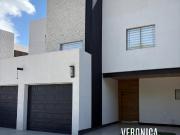 RESIDENCIA EN VENTA – RINCON DE LAS FLORES