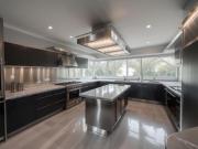 RESIDENCIA TOTALMENTE REMODELADA, CLUB DE GOLF VALLE...