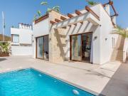 Residencial de obra nueva de bonitos chalets situados en...