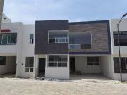 CASA EN VENTA EN RESIDENCIAL EL SERENO