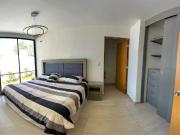Casa en fraccionamiento con alberca y seguridad