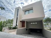 Residencial La Marina, Casa en renta o venta amueblada