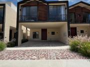 Casa en Venta en Residencial La Valenciana, Léon Gto,...