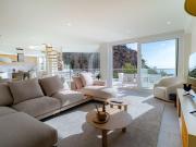 Residencial lleno de luz con grandes espacios...