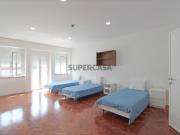 Residencial / Pensão / Estudantes, 46 quartos | Av. Roma...