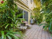 Residential ground floor unit with low b/c in the golden...