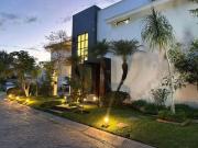 Resistencia en venta o renta con 3 recámaras y 345 m²...