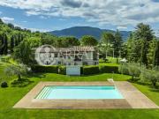 Resort a Spoleto con piscina e ristorante 700m² Spoleto