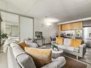 Resort Like Living By The Bay