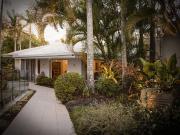 Resort Style Entertainer in Prestigious Mount Ommaney Pocket