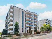 RESORT STYLE LIVING, INNER CITY CONVENIENCE !