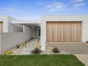 Resort Style Luxury in an Exclusive Beachside Setting