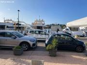 Restaurante en pleno rendimiento en el puerto de Mahon
