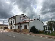 Restaurante Hostal en pleno funcionamiento con casa en...