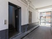 Restful apartment, refurbished, in an old building, Lyon...