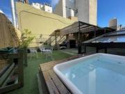 RETASADA! Casa en venta con terraza, reciclada a nuevo...