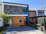 Retorno De los Alpes, Altozano Morelia