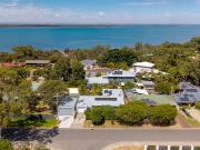 Retreat by the Estuary Sparkling pool & peaceful outlook
