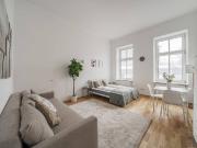 RETRO CHIC II ALTBAUWOHNUNG MIT EIGENGARTEN IM INNENHOF...