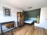 Review Road, London, Studio Flat For