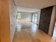 Rez de jardin à l'achat à Ville Verte. 3 chambres....