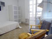 RH18 R8 Double bedroom in 9 bedroom apartment