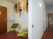 RH20 R2 Large interior room with double bed in Gracia