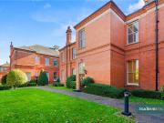 Richmond Drive, Woodford Green IG8, 2 bed flat to rent,...