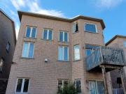 Richmond Hill 2 Bdrm W O Bsmt Apartment Bright High Ceiling