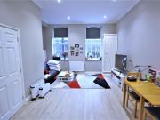 Richmond Place, Brighton BN2, 1 bedroom flat to rent...